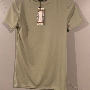 ⭐️ 3 for $10 Boohoo Sage green Ribbed Tee